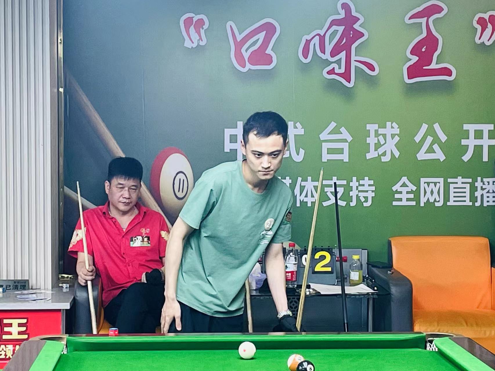 越来越多地 越来越多地